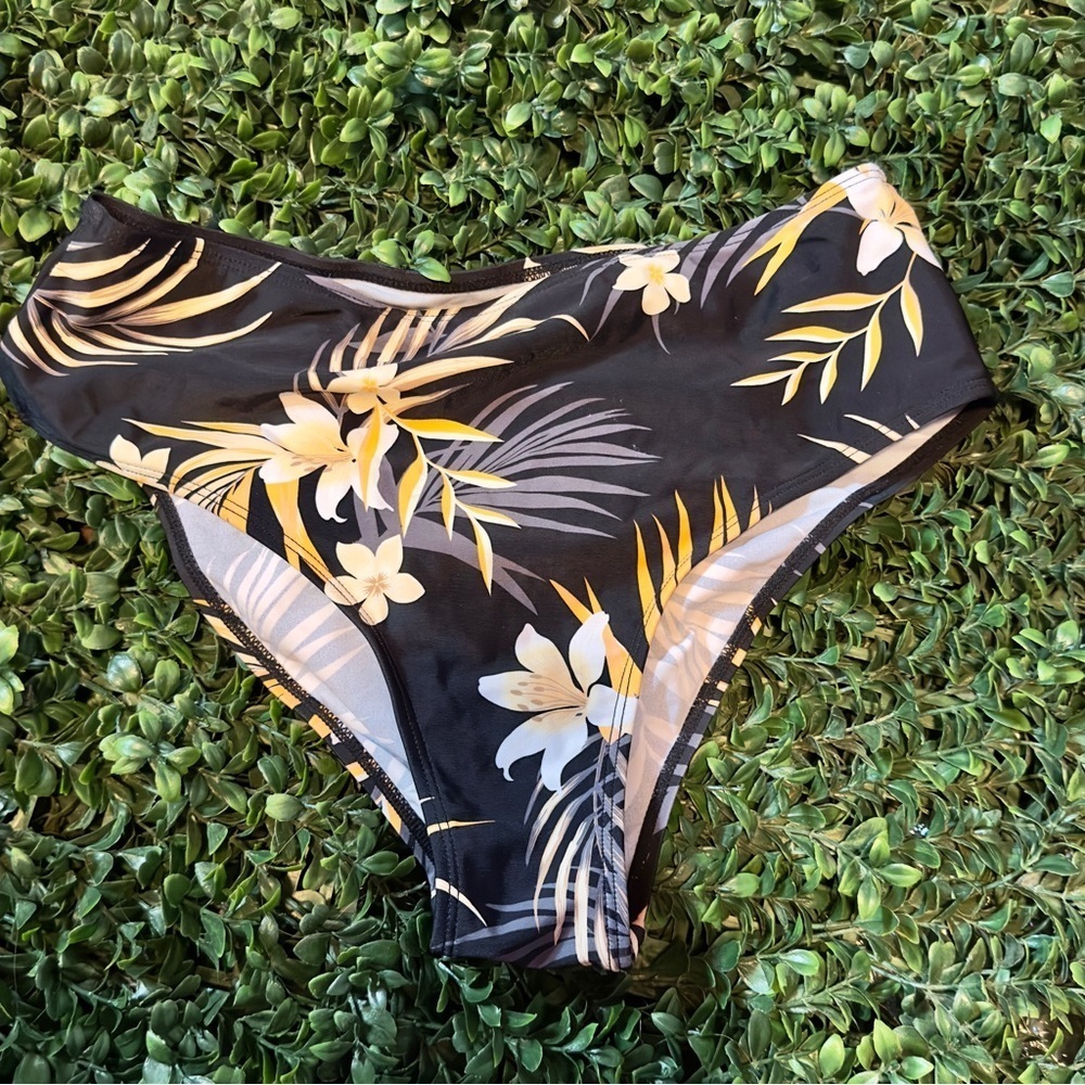 Cute Black and White Bikini Bottom